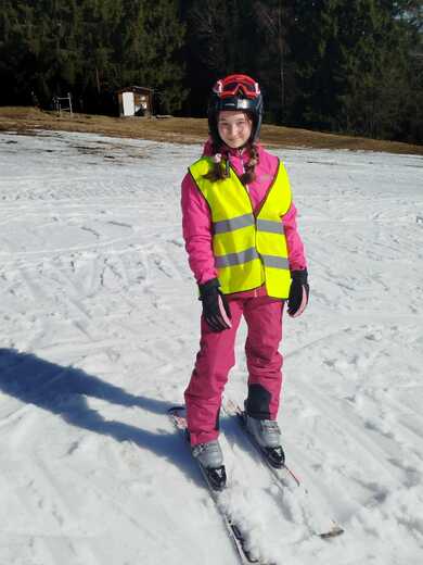 1ef57d52-82b6-4126-afb1-e27c38396297.jfif