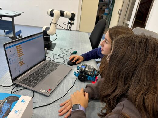 7907afd2-0be0-49f9-b6cb-8cc59c284e98.jfif