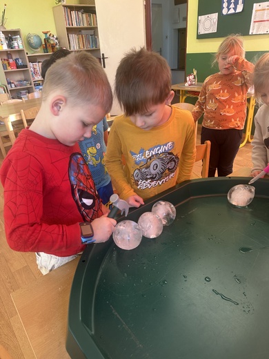 CA - ledové balónky s tajemstvím 2.jpg