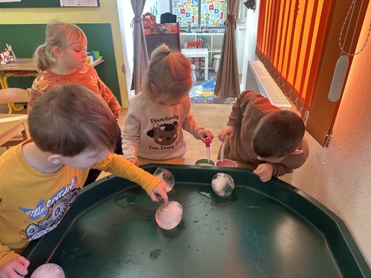 CA - ledové balónky s tajemstvím 3.jpg