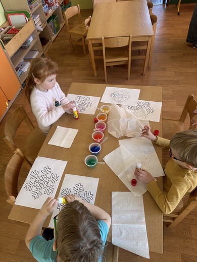 CA - vločka výtvarná aktivita.jpg