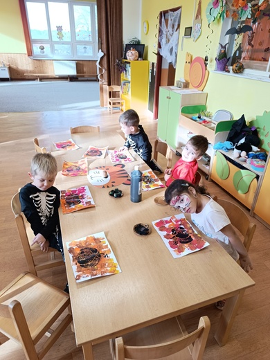 Halloweenské tvoření.jpg