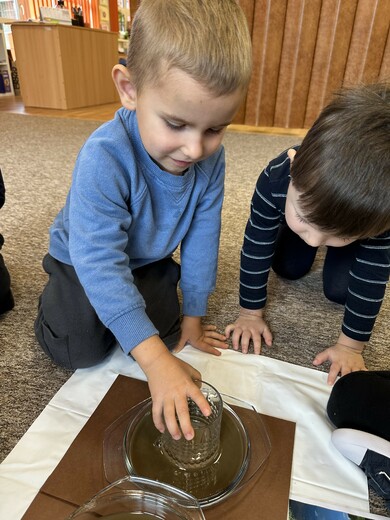 Hledání ryb ve vodě.jpg