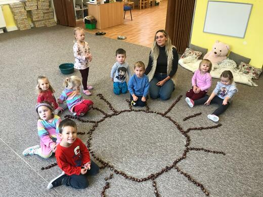 Hra s kaštánky - sluníčko.jpg