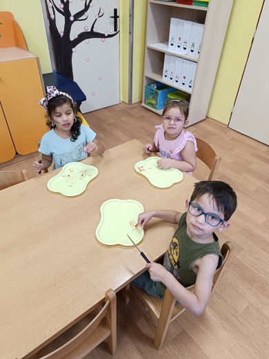 Krájíme jablíčka.jpg