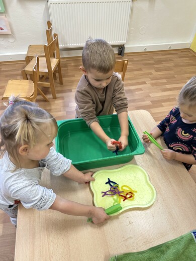 Lovení rybek - jemná motorika 2.jpg