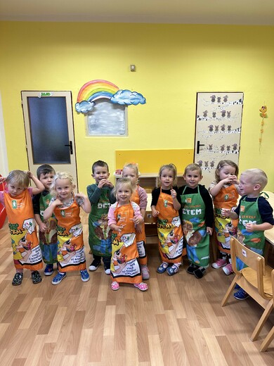 Nové zástěrky na tvoření.jpg