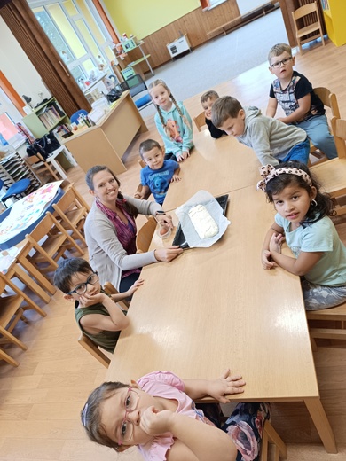 Pečeme štrůdl.jpg