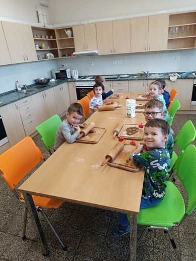 Pečení perníčků 2.jpg