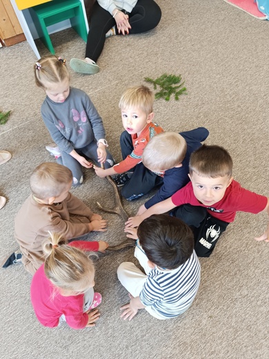 poznáváme hmatem poroží.jpg