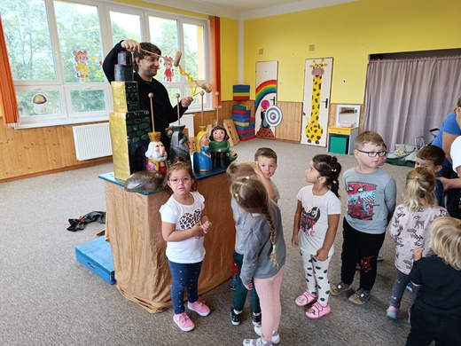 Pozorujeme Loutky.jpg