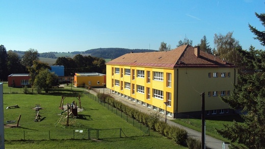 O škole