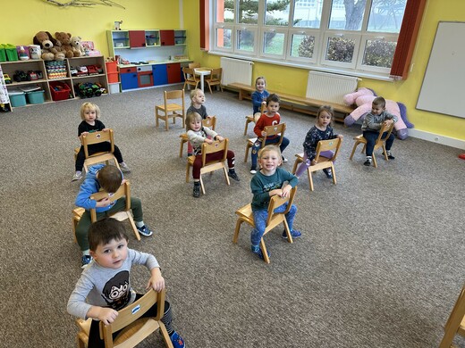 Tanec - jízda na koníkovi.jpg