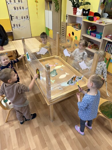 Výtvarná činnost - kapříci.jpg