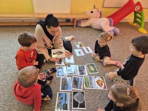 Zkoumáme rybí šupiny 2.jpg